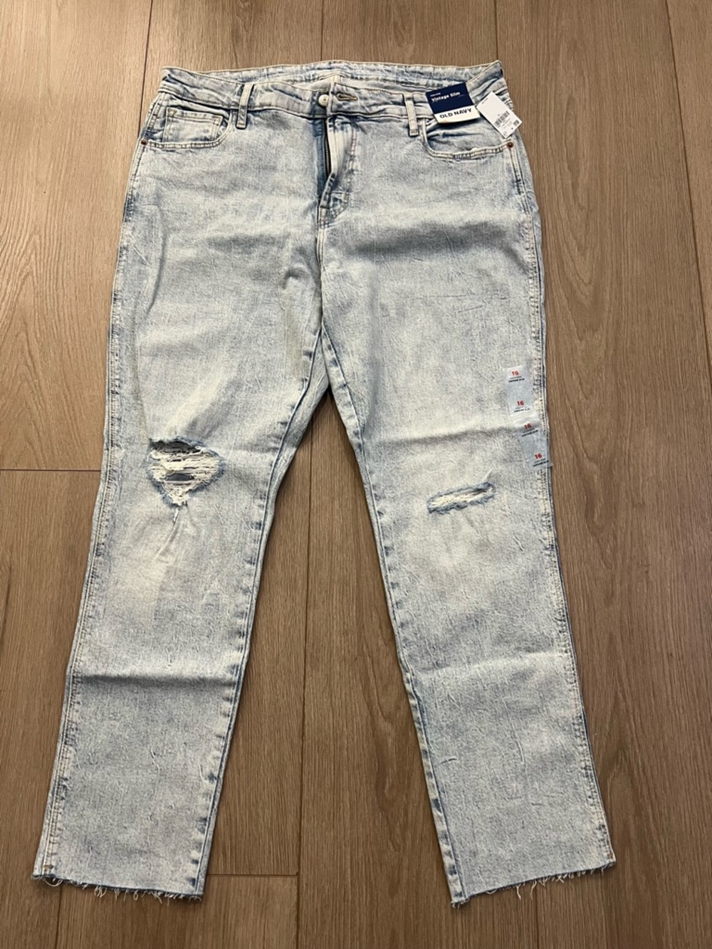 NWT Old Navy High Rise Vintage Slim Size 16 Distressed Jeans